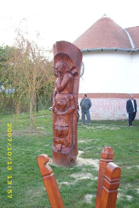 kep_100.jpg kep_100.jpg