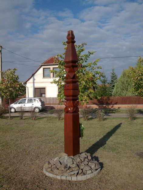 kopjafa2.jpg kopjafa2.jpg